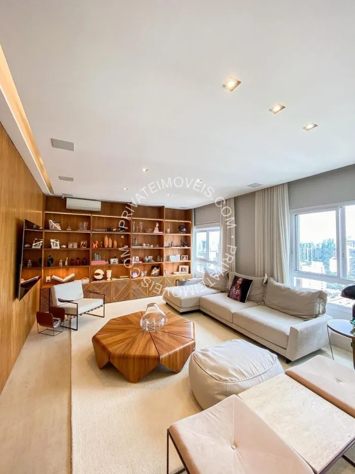 Cobertura com 3 suítes à venda em Vila Olímpia, São Paulo, por R$ 9.800.000