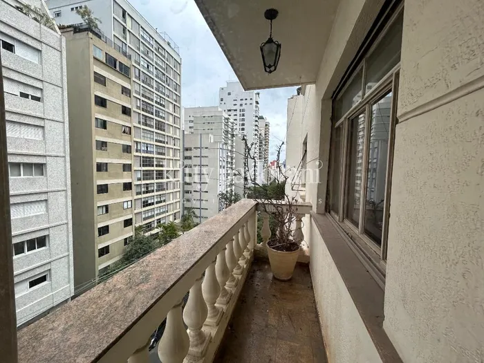 Apartamento com 3 suítes à venda em Higienópolis, São Paulo, por R$ 1.800.000 Imagem 2