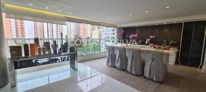 Apartamento com 4 suítes à venda em Moema, São Paulo, por R$ 11.900.000 Imagem 2