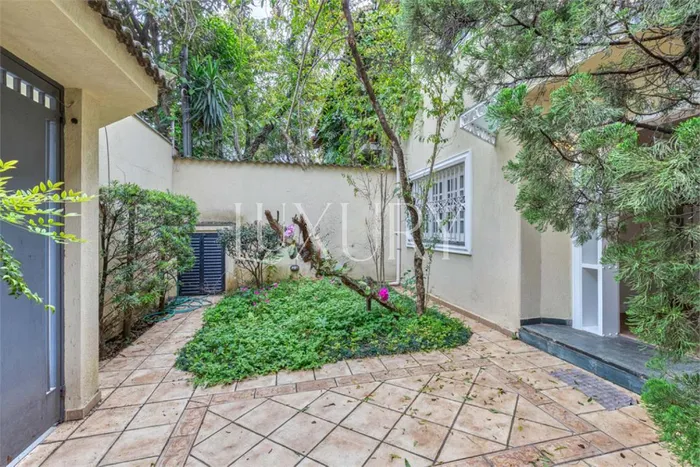 Casa com 2 suítes à venda em Jardim Luzitânia, São Paulo, por R$ 4.300.000 Imagem 2