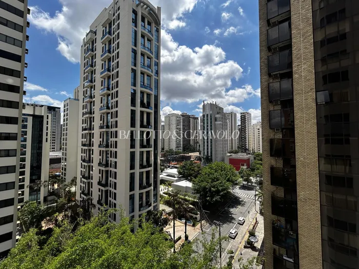 Apartamento com 1 suítes à venda em Moema Pássaros, São Paulo, por R$ 1.650.000 Imagem 2
