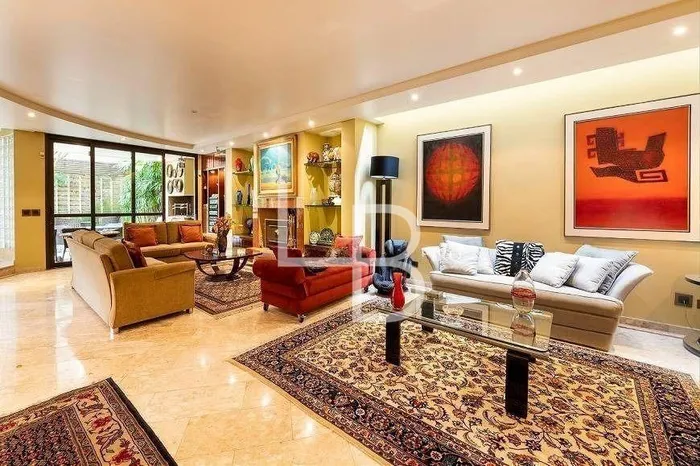 Casa com 3 suítes à venda em Jardim Europa, São Paulo, por R$ 15.900.000 Imagem 2