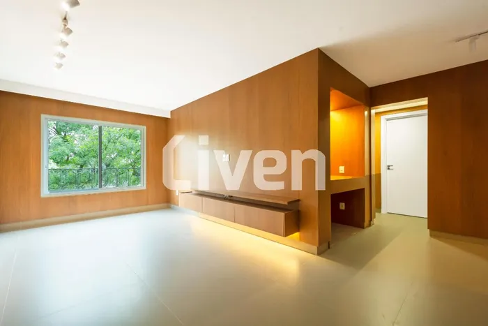 Apartamento com 2 suítes à venda em Itaim Bibi, São Paulo, por R$ 1.595.000