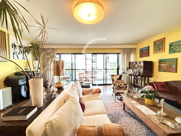 Apartamento com 3 suítes à venda em Real Parque, São Paulo, por R$ 1.700.000