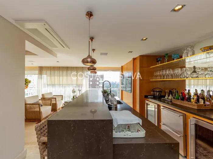 Apartamento com 3 suítes à venda em Campo Belo, São Paulo, por R$ 8.900.000