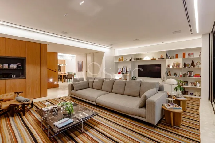 Casa de condomínio com 3 suítes à venda em Jardim Luzitânia, São Paulo, por R$ 30.000.000 Imagem 2