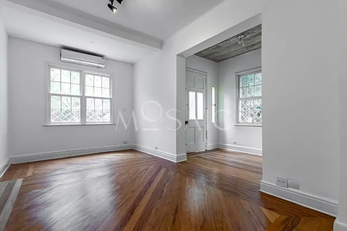 Casa com 1 suítes à venda em Jardim Europa, São Paulo, por R$ 8.500.000 Imagem 2