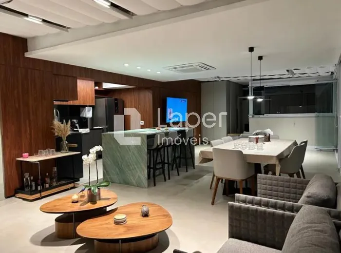 Cobertura com 3 suítes à venda em Alto de Pinheiros, São Paulo, por R$ 3.750.000