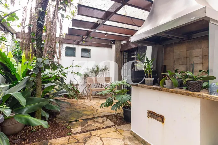 Casa com 4 suítes à venda em Alto de Pinheiros, São Paulo, por R$ 5.000.000 Imagem 3