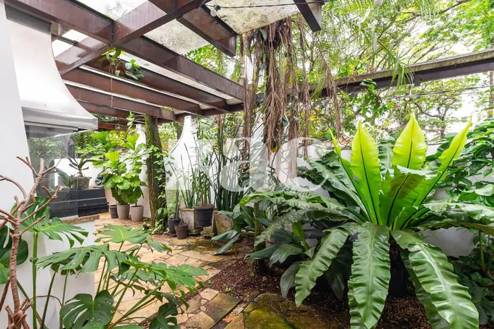 Casa com 4 suítes à venda em Alto de Pinheiros, São Paulo, por R$ 5.000.000 Imagem 2