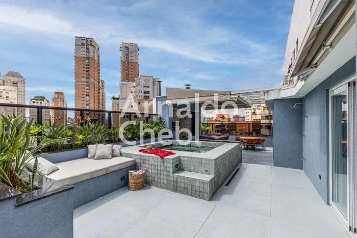 Cobertura com 4 suítes à venda em Moema, São Paulo, por R$ 9.800.000