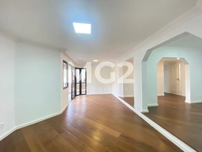 Apartamento com 3 suítes à venda em Moema Pássaros, São Paulo, por R$ 2.306.000