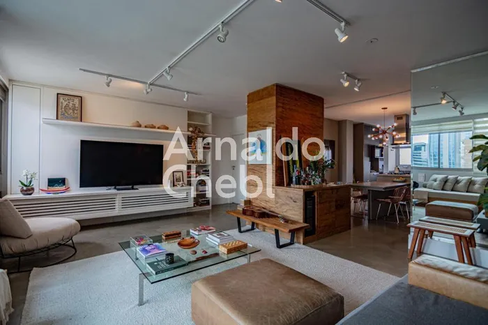 Apartamento com 2 suítes à venda em Itaim Bibi, São Paulo, por R$ 3.000.000