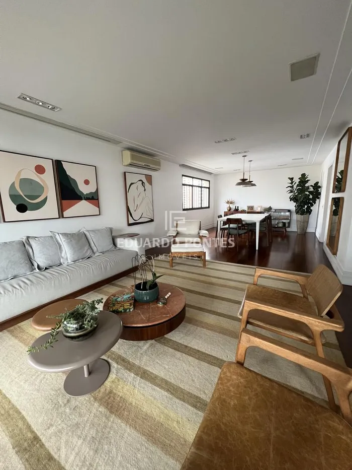 Apartamento com 3 suítes à venda em Moema, São Paulo, por R$ 3.200.000 Imagem 2