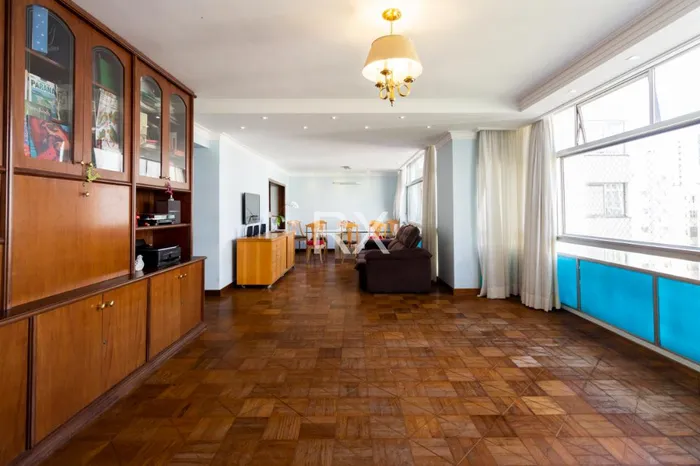 Apartamento com 3 suítes à venda em Higienópolis, São Paulo, por R$ 2.600.000 Imagem 2