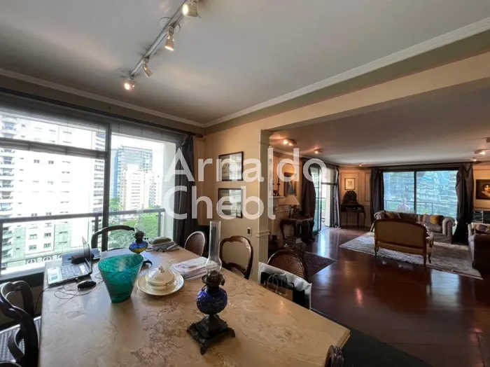 Apartamento com 4 suítes à venda em Itaim Bibi, São Paulo, por R$ 6.400.000 Imagem 2