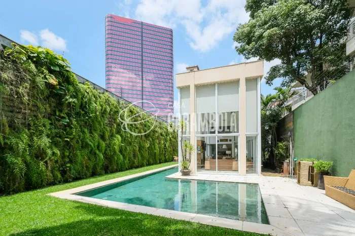 Casa com 3 suítes à venda em Vila Madalena, São Paulo, por R$ 7.800.000