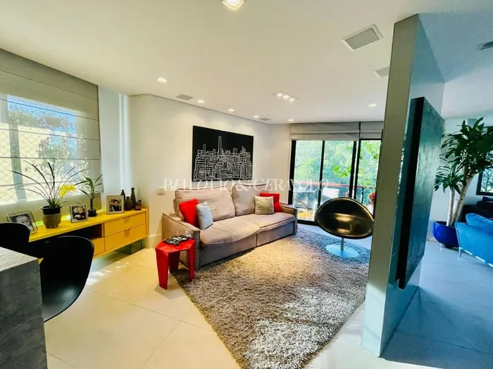 Apartamento com 3 suítes à venda em Vila Madalena, São Paulo, por R$ 3.100.000