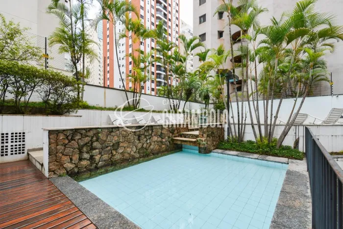 Apartamento com 3 suítes à venda em Moema, São Paulo, por R$ 2.450.000