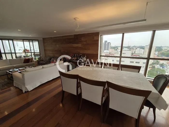 Apartamento com 3 suítes à venda em Moema, São Paulo, por R$ 3.000.000