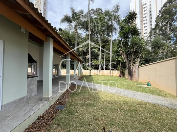 Casa de vila com 3 suítes à venda em Alto da Boa Vista, São Paulo, por R$ 4.500.000 Imagem 2