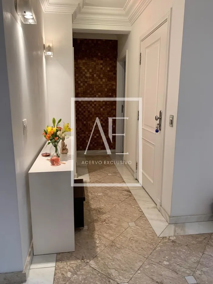 Apartamento com 3 suítes à venda em Itaim Bibi, São Paulo, por R$ 7.980.000 Imagem 3