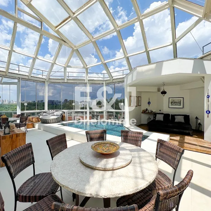 Cobertura com 4 suítes à venda em Vila Nova Conceição, São Paulo, por R$ 16.900.000