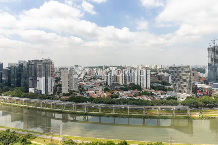 Apartamento com 3 suítes à venda em Panamby, São Paulo, por R$ 3.500.000 Imagem 3