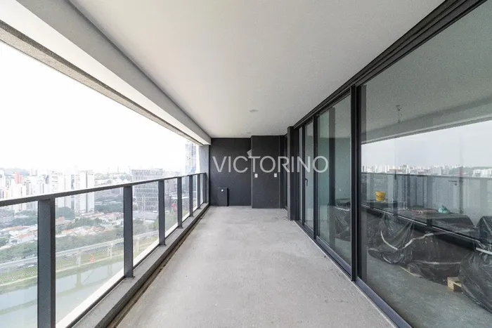 Apartamento com 3 suítes à venda em Panamby, São Paulo, por R$ 3.500.000 Imagem 2