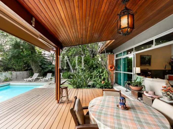 Casa com 1 suítes à venda em Cidade Jardim, Carapicuíba, por R$ 4.800.000 Imagem 2