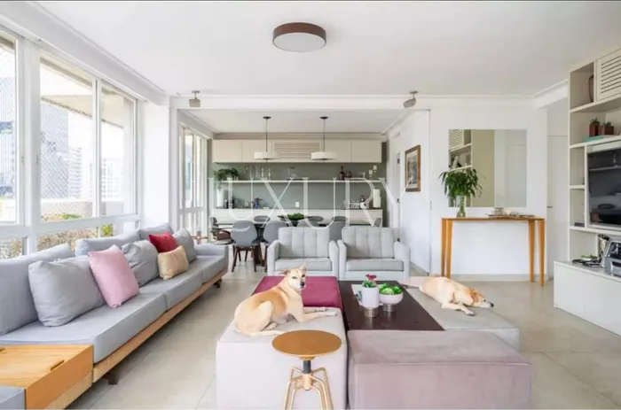 Apartamento com 3 suítes à venda em Itaim Bibi, São Paulo, por R$ 6.200.000