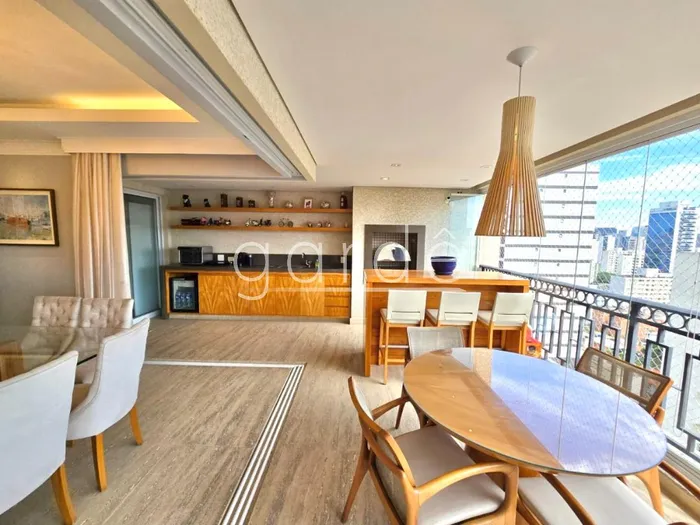 Apartamento com 2 suítes à venda em Vila Olímpia, São Paulo, por R$ 3.300.000 Imagem 2