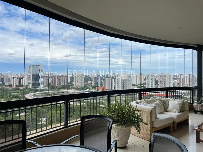 Apartamento com 4 suítes à venda em Panamby, São Paulo, por R$ 13.500.000