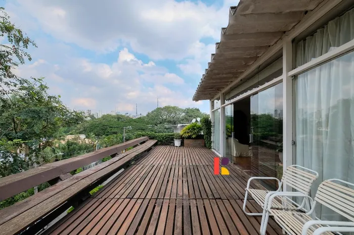 Casa com 1 suítes à venda em Pacaembu, São Paulo, por R$ 3.500.000 Imagem 2