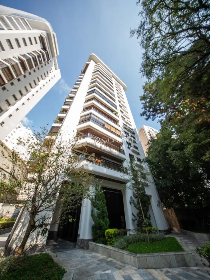 Apartamento com 2 suítes à venda em Itaim Bibi, São Paulo, por R$ 4.300.000