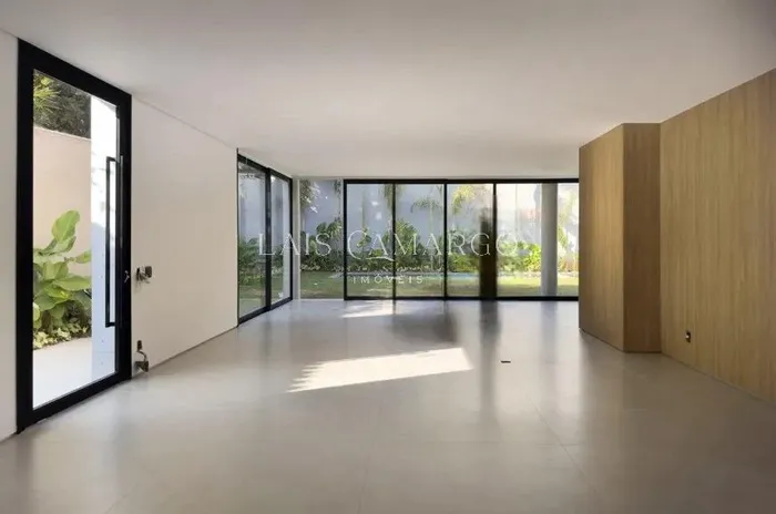 Casa com 4 suítes à venda em Alto de Pinheiros, São Paulo, por R$ 9.300.000 Imagem 3