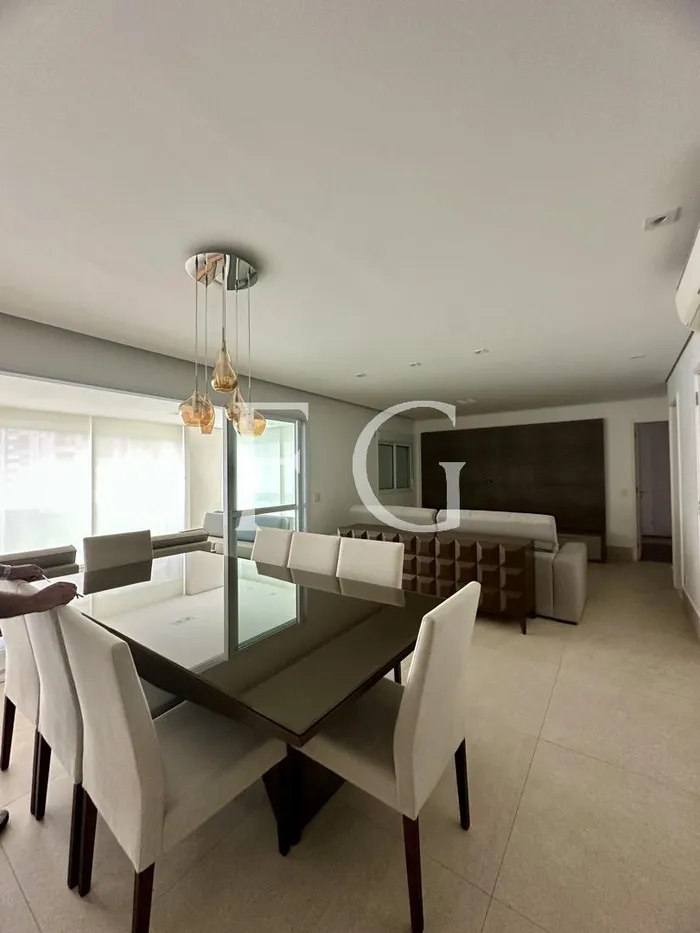 Apartamento com 3 suítes à venda em Vila Nova Conceição, São Paulo, por R$ 4.690.000