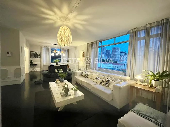 Apartamento com 2 suítes à venda em Jardim América, São Paulo, por R$ 4.250.000