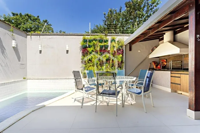 Casa de condomínio com 2 suítes à venda em Campo Belo, São Paulo, por R$ 2.850.000