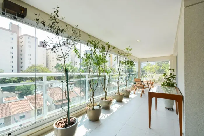 Apartamento com 3 suítes à venda em Vila Mariana, São Paulo, por R$ 3.300.000