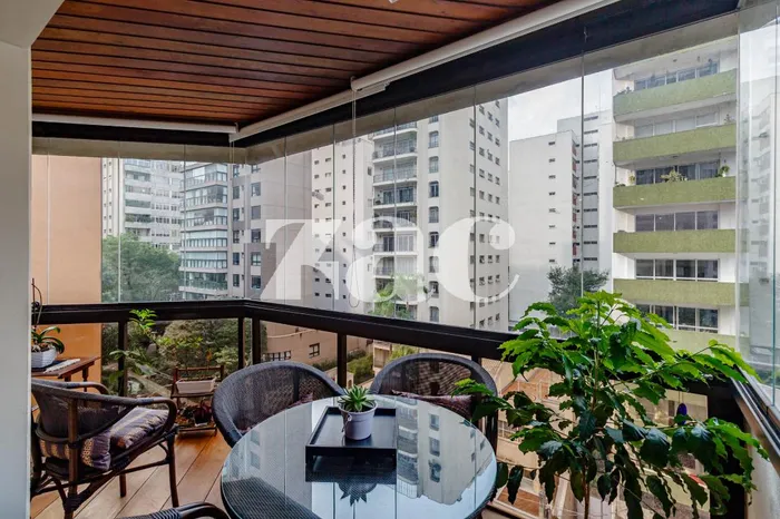 Apartamento com 2 suítes à venda em Jardins, São Paulo, por R$ 3.200.000