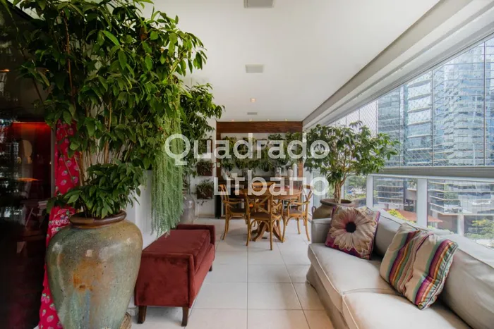 Apartamento com 3 suítes à venda em Itaim Bibi, São Paulo, por R$ 6.030.000 Imagem 2