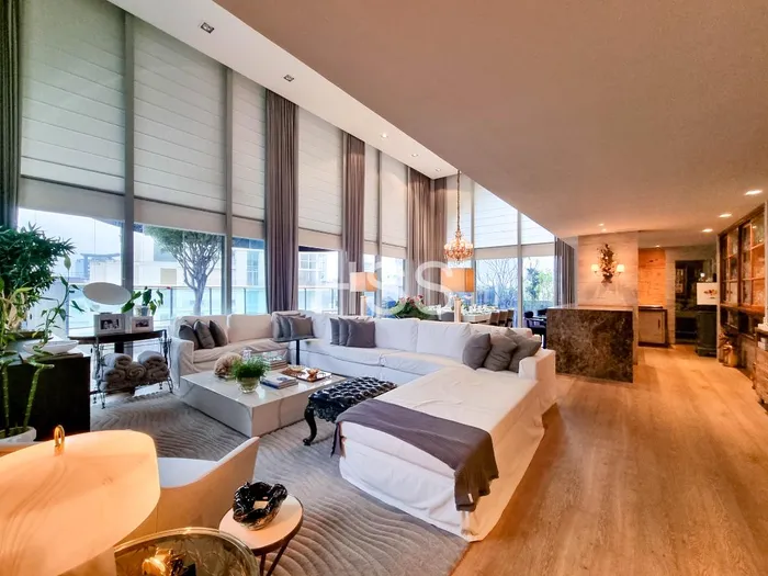 Cobertura com 6 suítes à venda em Itaim Bibi, São Paulo, por R$ 35.000.000 Imagem 2