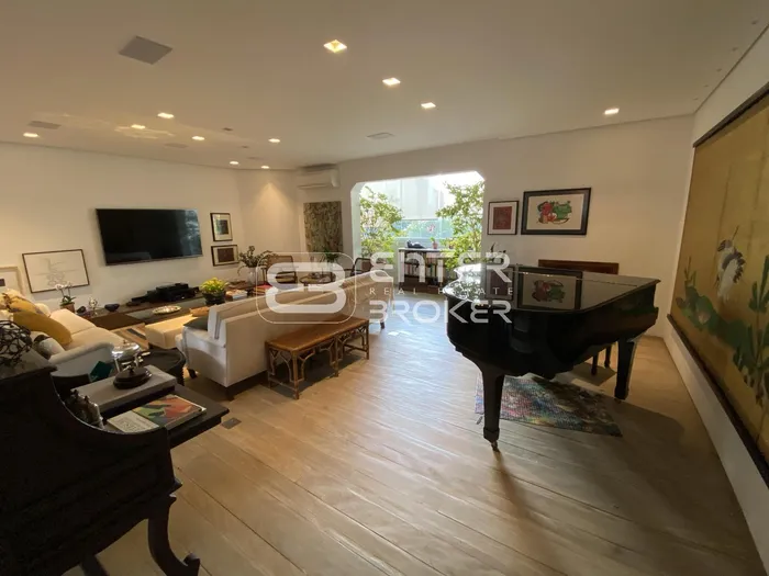 Apartamento com 4 suítes à venda em Itaim Bibi, São Paulo, por R$ 6.300.000