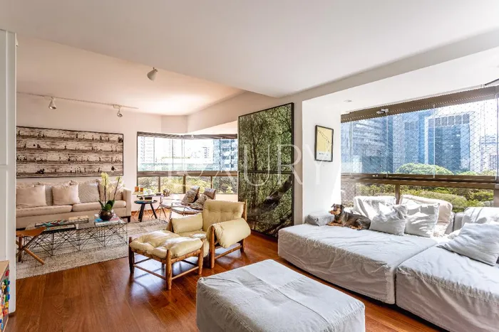 Apartamento com 3 suítes à venda em Itaim Bibi, São Paulo, por R$ 3.900.000 Imagem 2