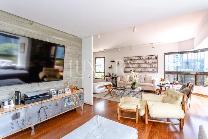 Apartamento com 3 suítes à venda em Itaim Bibi, São Paulo, por R$ 3.900.000 Imagem 3