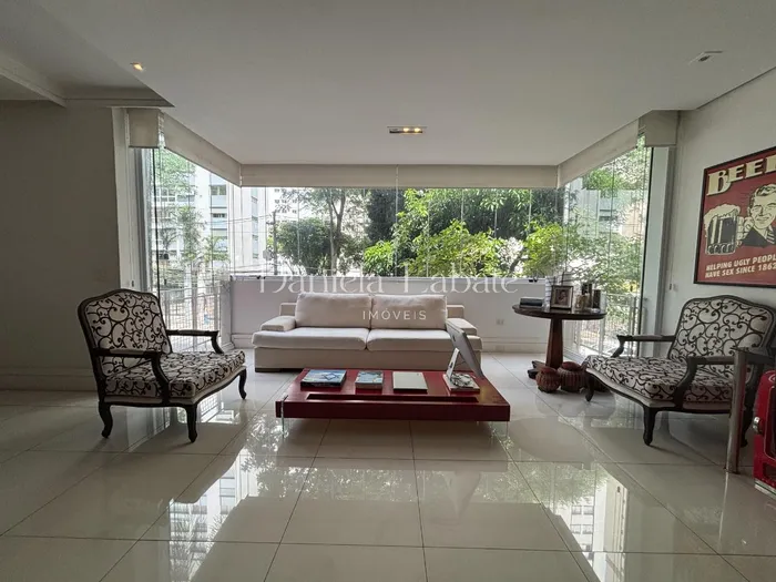 Apartamento com 2 suítes à venda em Higienópolis, São Paulo, por R$ 1.830.000