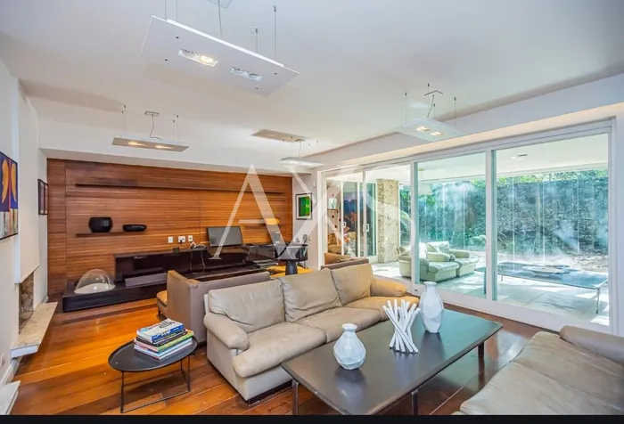 Casa com 3 suítes à venda em Jardim Europa, São Paulo, por R$ 8.500.000