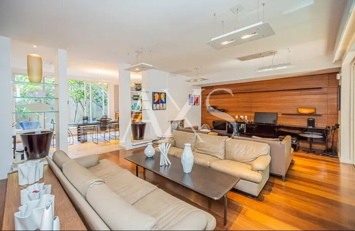 Casa com 3 suítes à venda em Jardim Europa, São Paulo, por R$ 8.500.000 Imagem 3