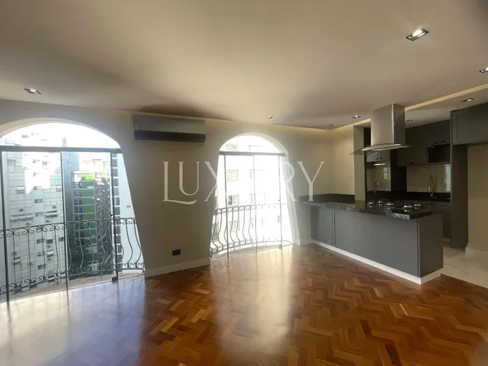 Apartamento com 1 suítes à venda em Jardim América, São Paulo, por R$ 2.300.000 Imagem 2